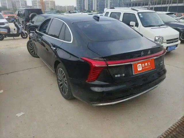 Hongqi H5 — Фото автомобиля 9