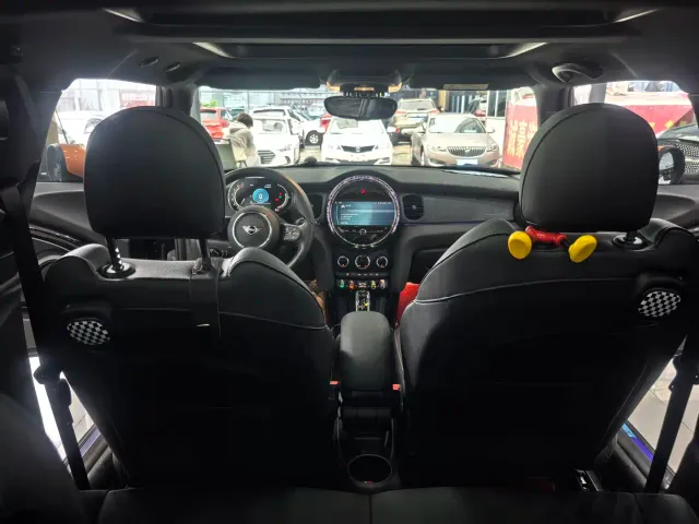 MINI Hatch — Фото автомобиля 13