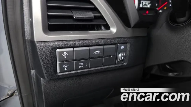 KGM Korando Beautiful — Фото автомобиля 18