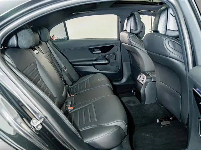 Mercedes-Benz C-Class — Фото автомобиля 19