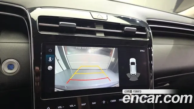 Hyundai Tucson Tucson (NX4) Дизель 2.0 4WD — Фото автомобиля 16