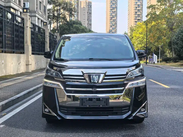 Toyota Vellfire — Фото автомобиля 2