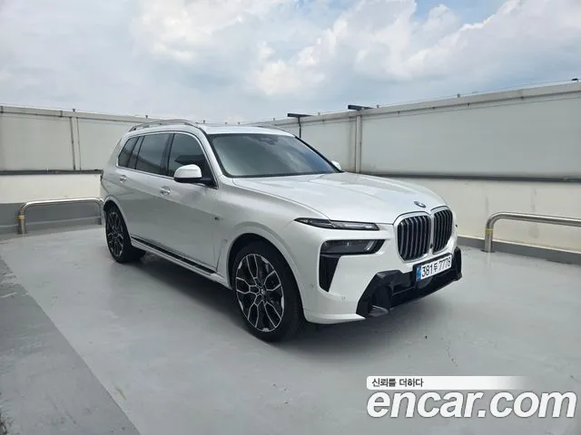 BMW X7 xDrive 40d M Sport 7 мест — Фото автомобиля 3