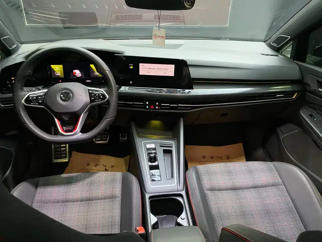 Volkswagen Golf GTI — Фото автомобиля 5
