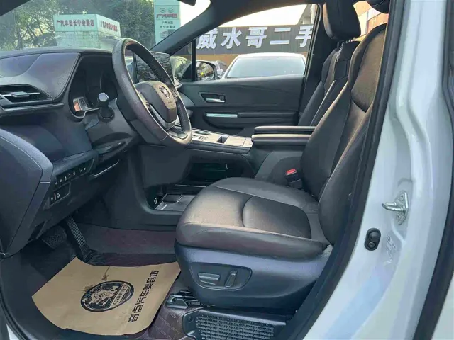 Toyota Granvia — Фото автомобиля 11