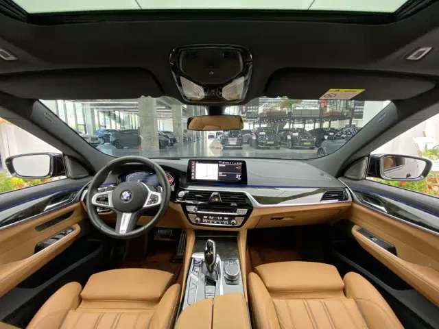 BMW 6 Series Gran Turismo — Фото автомобиля 10