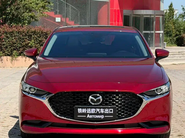 Mazda Axela — Фото автомобиля 2