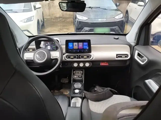 Wuling Hongguang Mini EV — Фото автомобиля 9