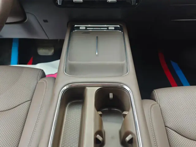 Wuling Starlight 730 — Фото автомобиля 12