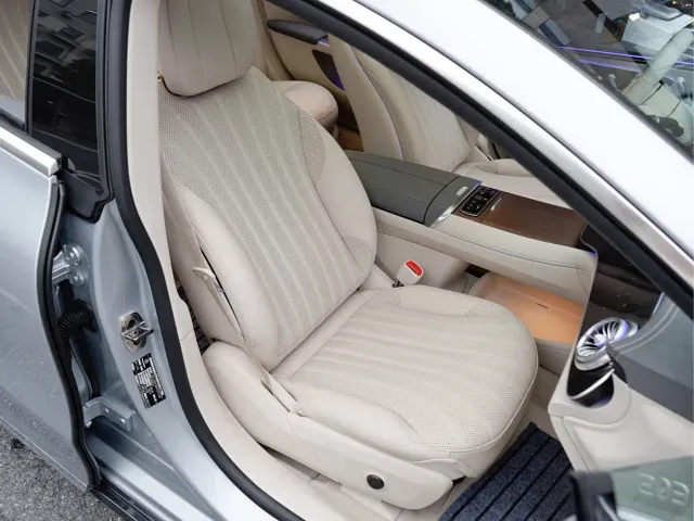Mercedes-Benz EQS — Фото автомобиля 17