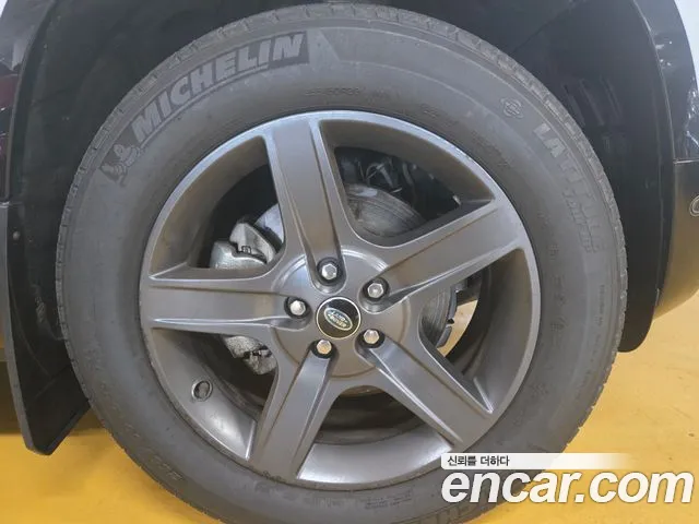 Land Rover Defender Defender (L663) 110 P300 X-Dynamic SE — Фото автомобиля 5
