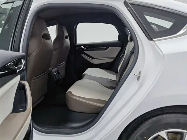 BYD Qin PLUS — Фото автомобиля 15