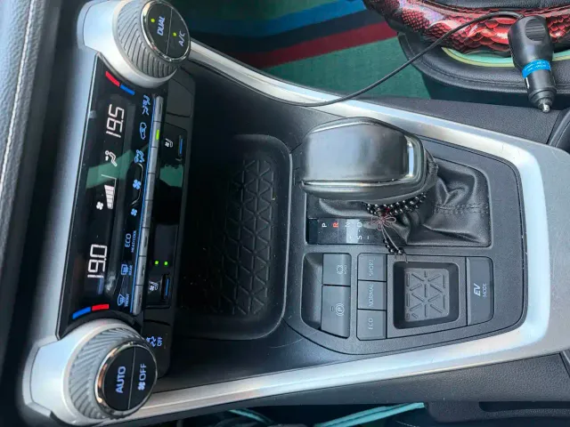 Toyota Wildlander — Фото автомобиля 16