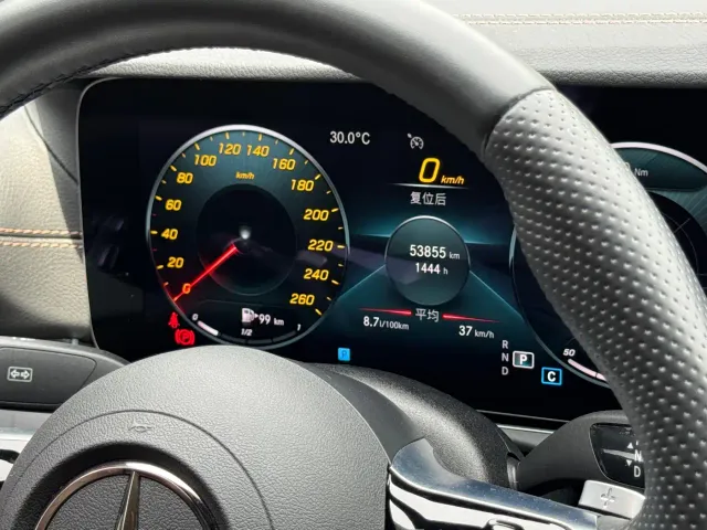 Mercedes-Benz E-Class — Фото автомобиля 16