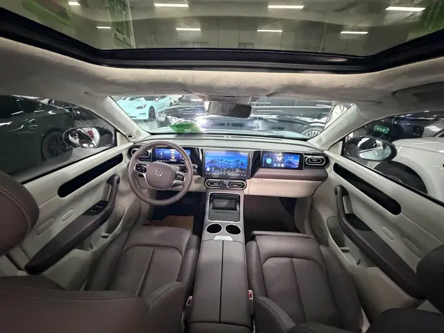 Leapmotor C11 — Фото автомобиля 6