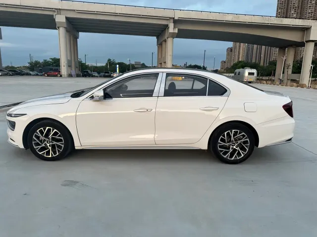 Hyundai Mistra — Фото автомобиля 18