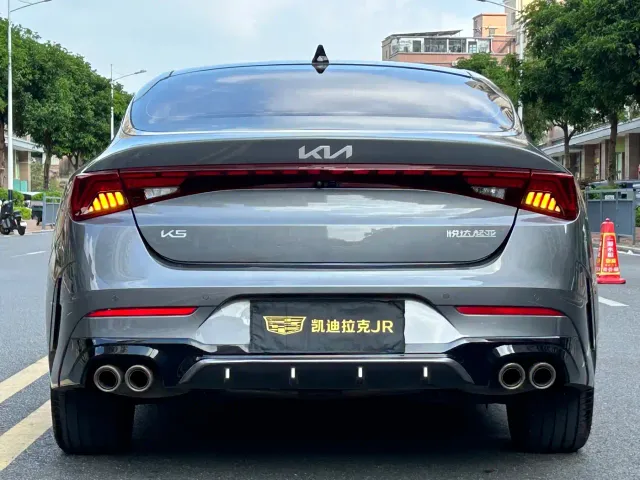 Kia K5 — Фото автомобиля 6