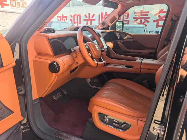 BYD U8 — Фото автомобиля 4