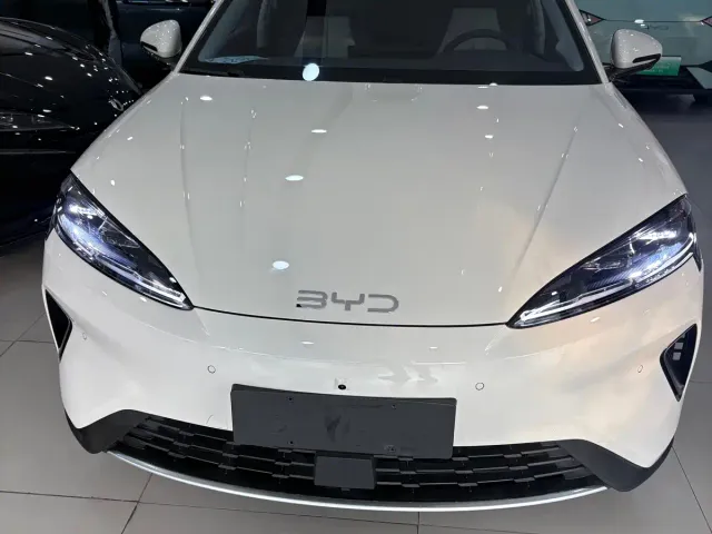 BYD Seal 07 EV — Фото автомобиля 2