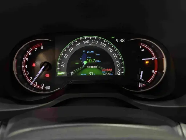 Toyota RAV4 — Фото автомобиля 19