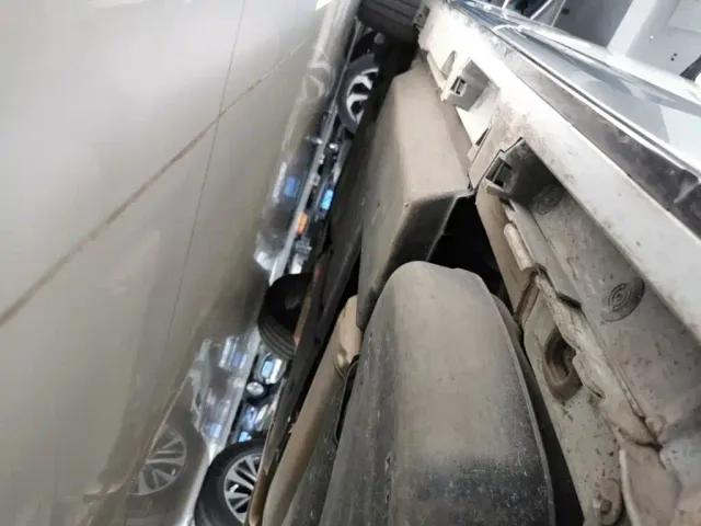 Toyota Sienna — Фото автомобиля 21