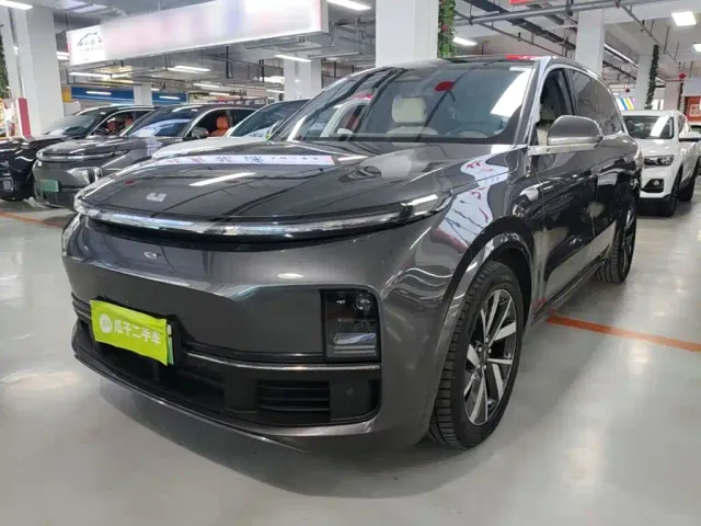 Фотография автомобиля — Li Auto L8