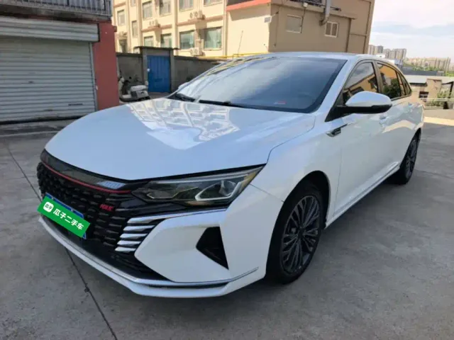 Фотография автомобиля — Dongfeng Yixuan MAX