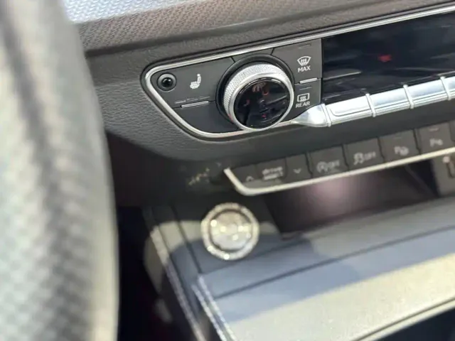 Audi Q5L — Фото автомобиля 10