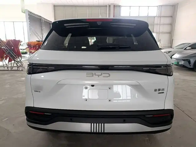 BYD Seal 05 DM-i — Фото автомобиля 5