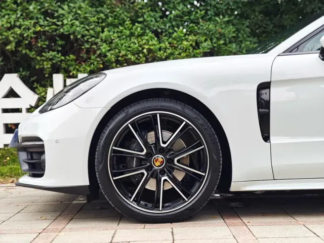 Porsche Panamera — Фото автомобиля 5