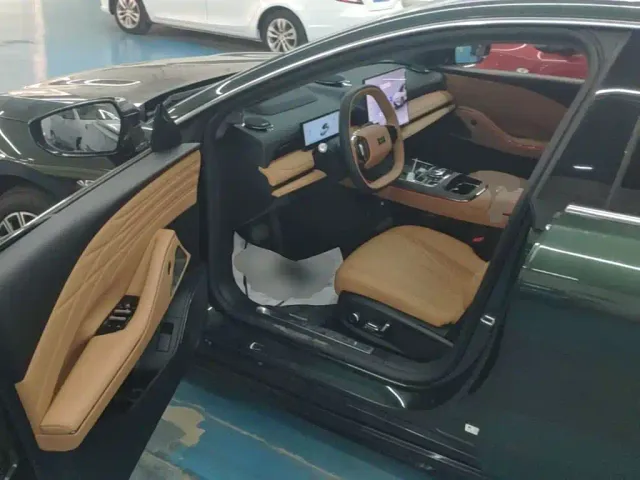 Geely Galaxy Xingyao 8 — Фото автомобиля 15