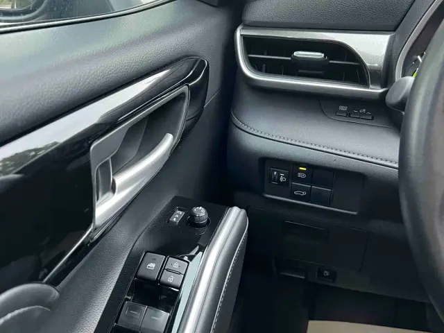 Toyota Highlander — Фото автомобиля 20