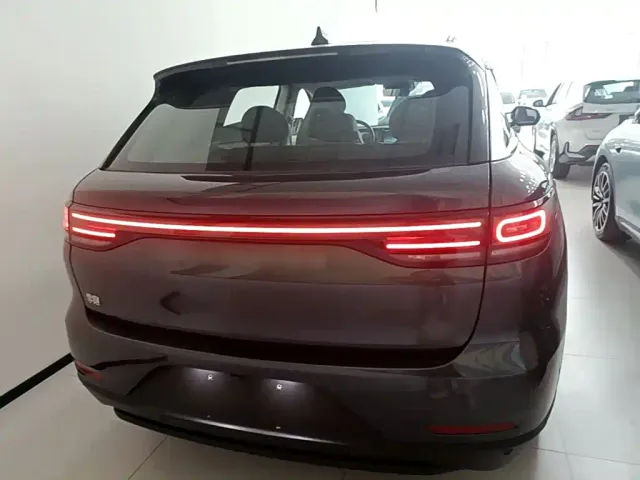 Leapmotor C11 — Фото автомобиля 5