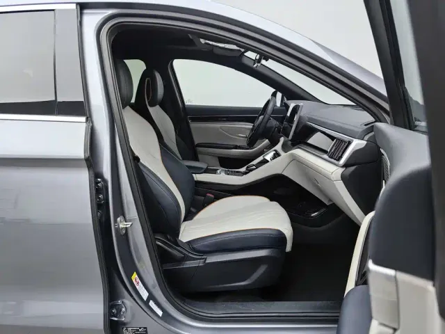BYD Song PLUS — Фото автомобиля 23