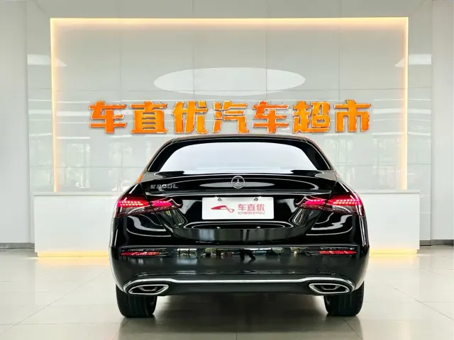 Mercedes-Benz E-Class — Фото автомобиля 6