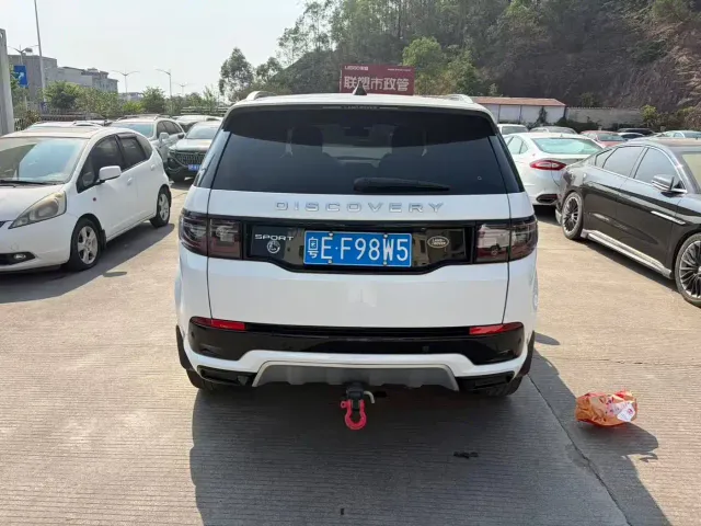 Land Rover Discovery Sport — Фото автомобиля 8