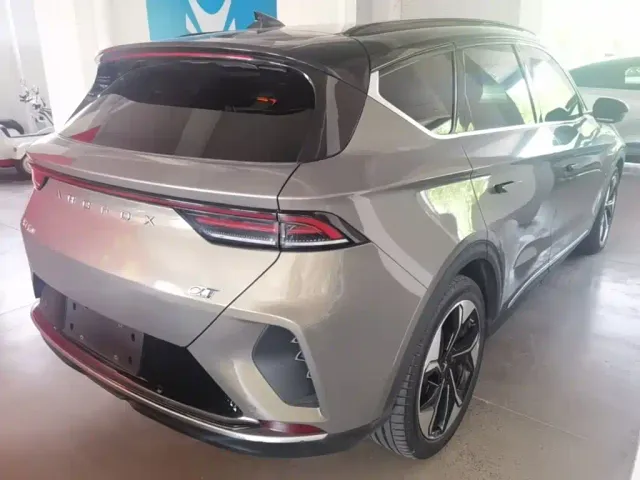 Arcfox Alpha T — Фото автомобиля 6