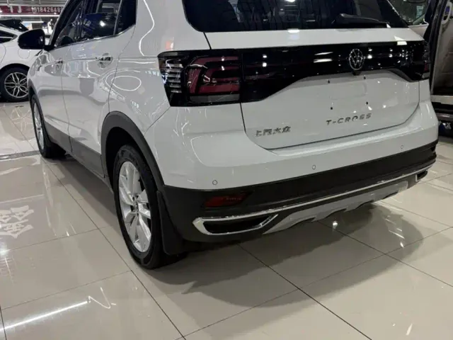 Volkswagen T-Cross — Фото автомобиля 8