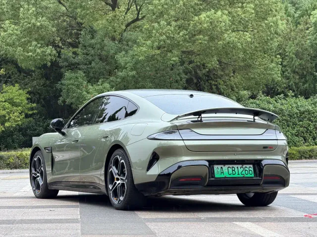 Xiaomi SU7 — Фото автомобиля 4