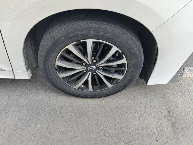 GAC Trumpchi M8 — Фото автомобиля 24