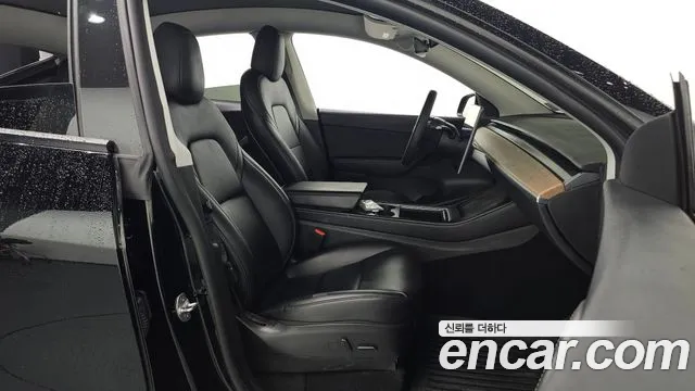 Tesla Model Y — Фото автомобиля 10