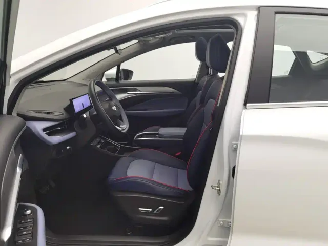 Geely Geometry M6 — Фото автомобиля 10