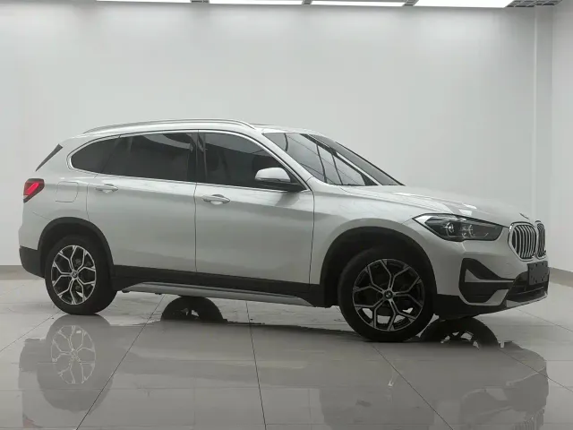 BMW X1 — Фото автомобиля 2
