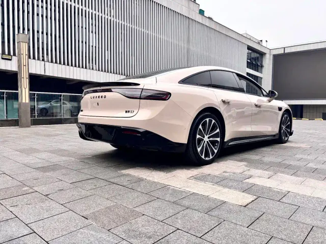 Luxeed S7 — Фото автомобиля 7