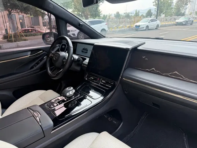 GAC Trumpchi M8 — Фото автомобиля 12