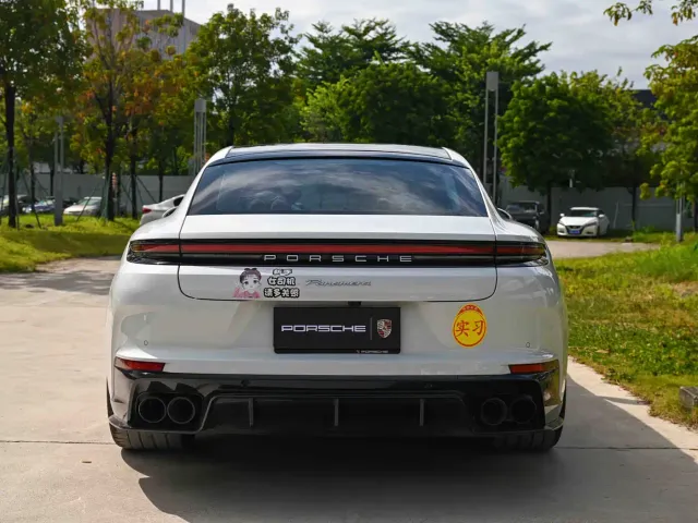 Porsche Panamera — Фото автомобиля 5