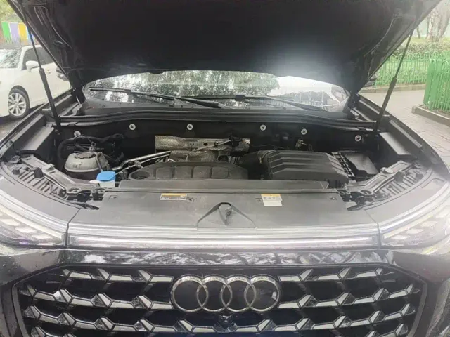 Audi Q6 — Фото автомобиля 9