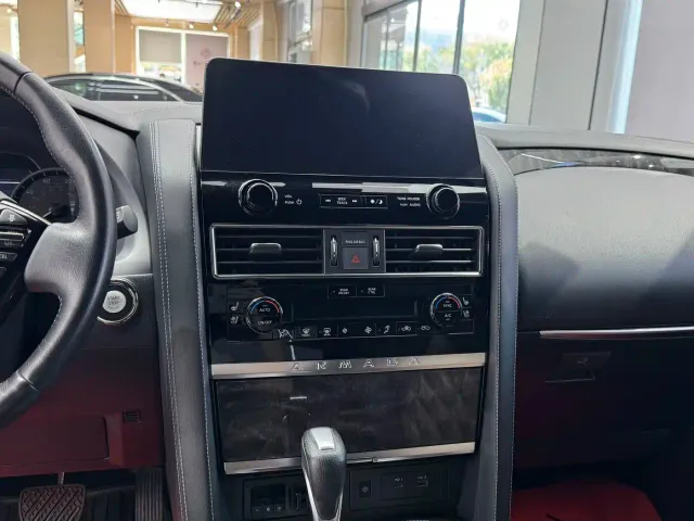 Nissan Patrol — Фото автомобиля 25
