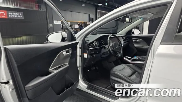 Kia Niro Niro Plus Air — Фото автомобиля 7