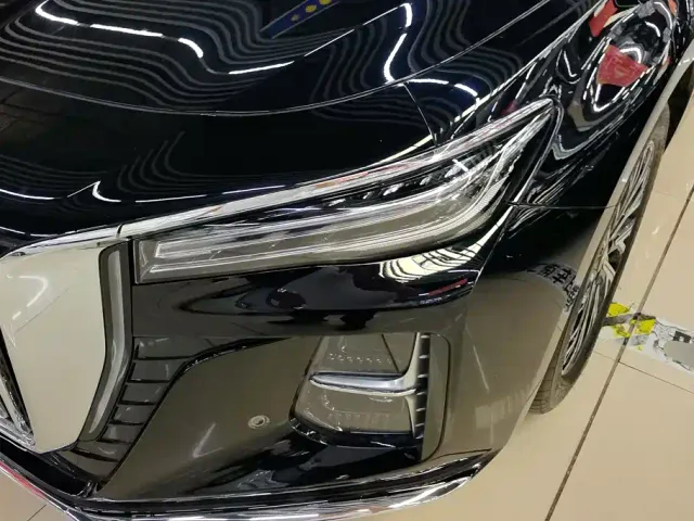 Hongqi H5 — Фото автомобиля 5